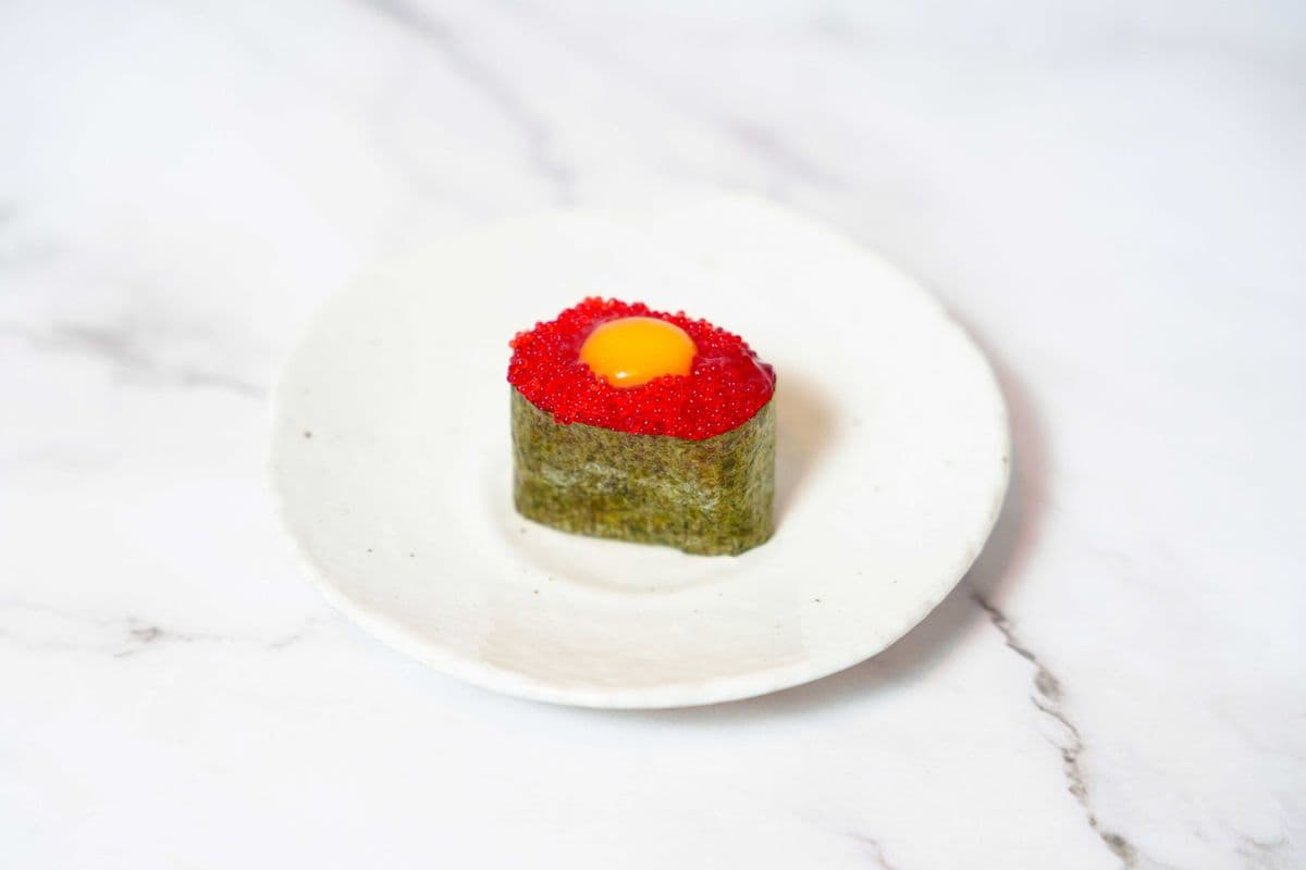 Tobiko with Quail Egg Nigiri (1 pc)