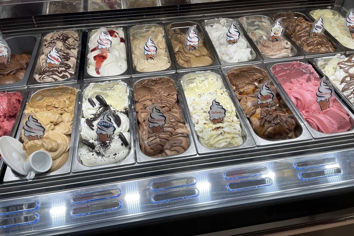 Gelato three scoops in a cup