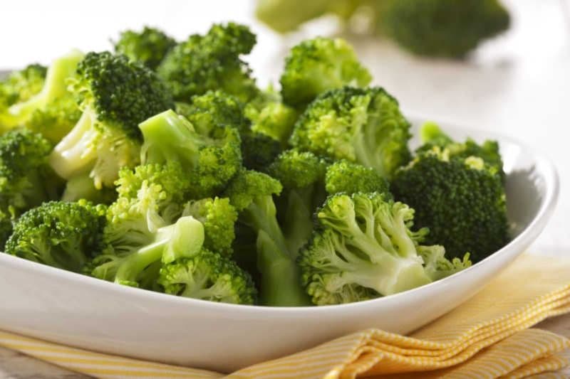 Sauteed Broccoli with Garlic 蒜蓉西兰花