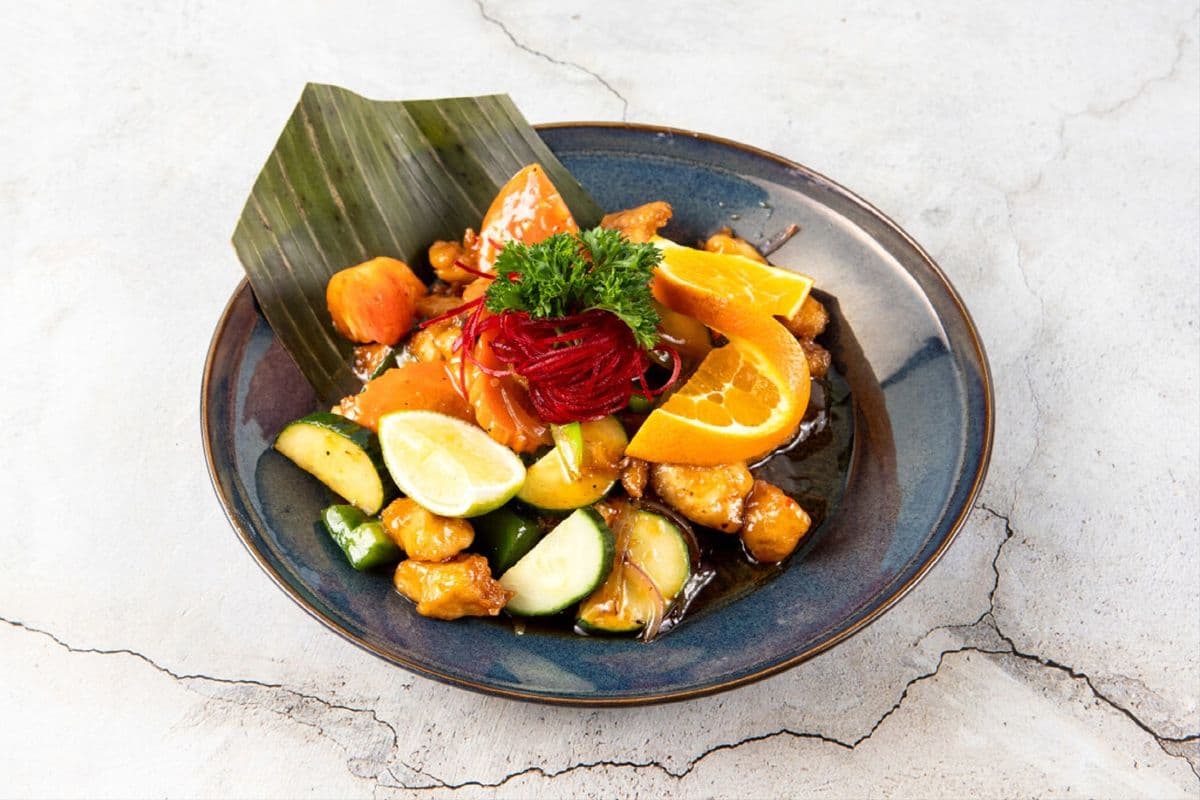 Pad Priew Wan (Sweet and Sour Stir-Fry)