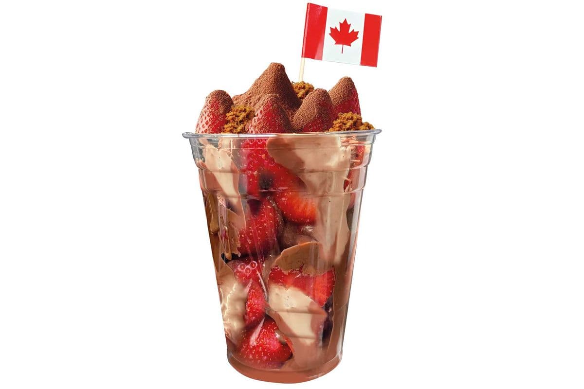 Kinder Bueno Strawberry Cup