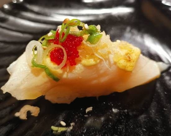 Torched Butterfish Sushi (4 pcs)