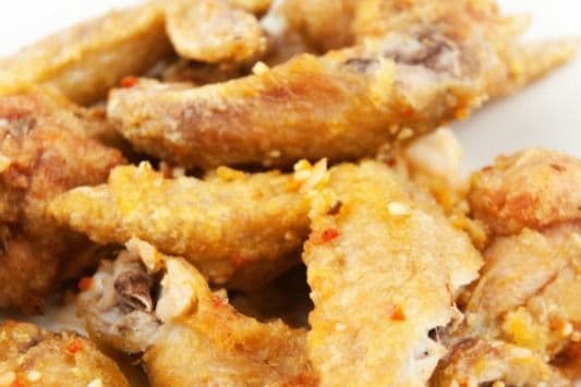 6. Deep-Fried Chicken Wings (10 pcs)