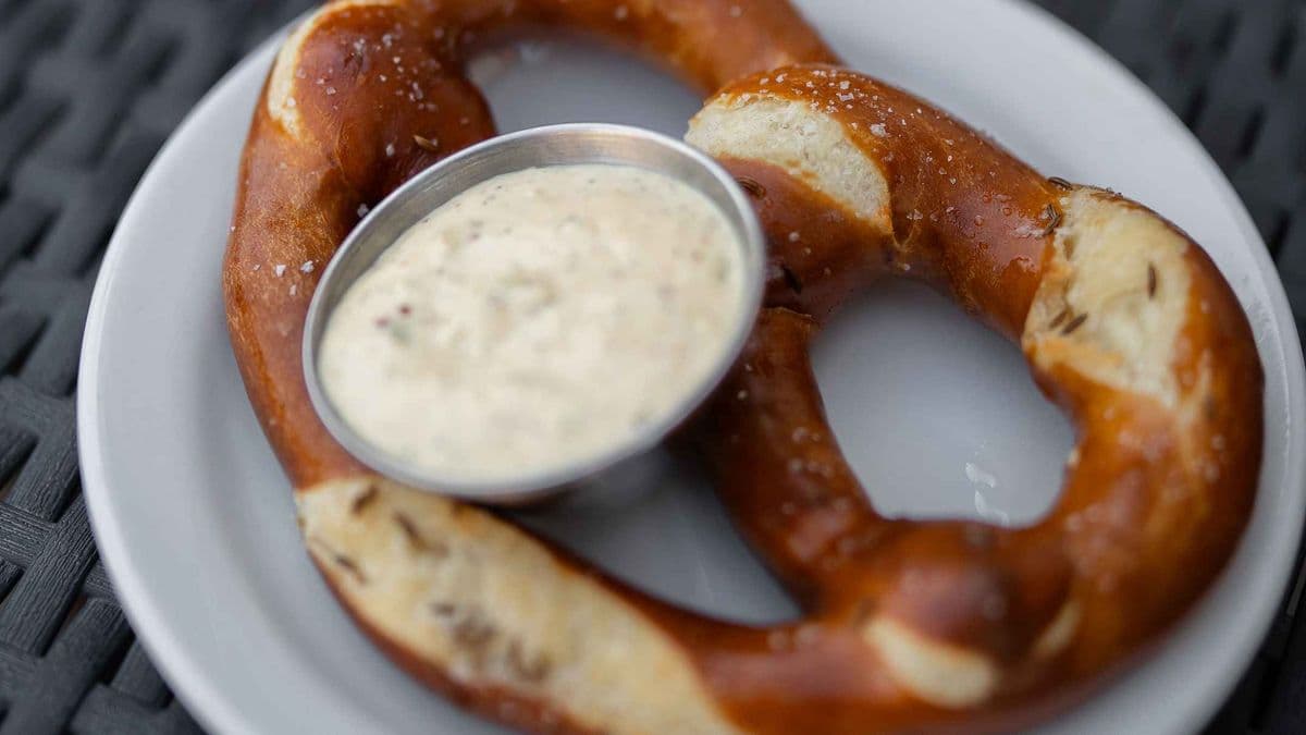 Bavarian Pretzel (1 pc)
