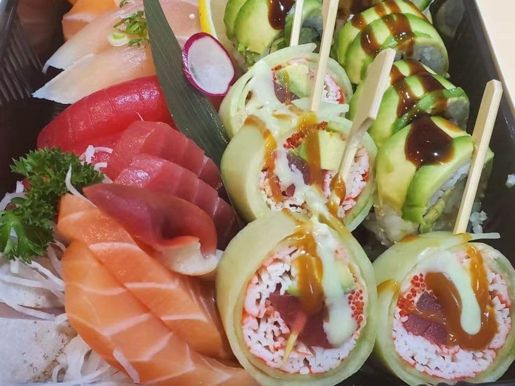 Delux Maki Combo