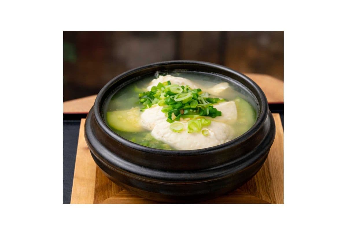 White Soft Tofu Stew (안매운 순두부)