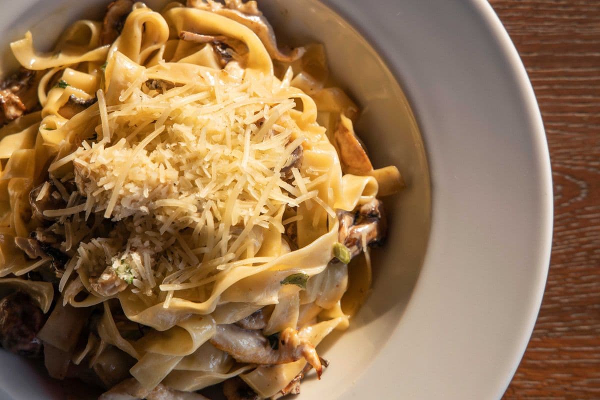 Fettuccine Alfredo