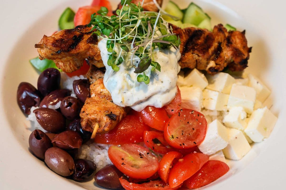 chicken souvlaki bowl