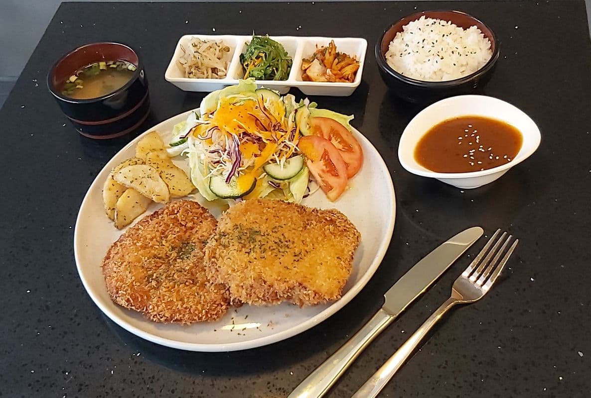 5. Katsu (barbecue coréen / Korean Barbeque)
