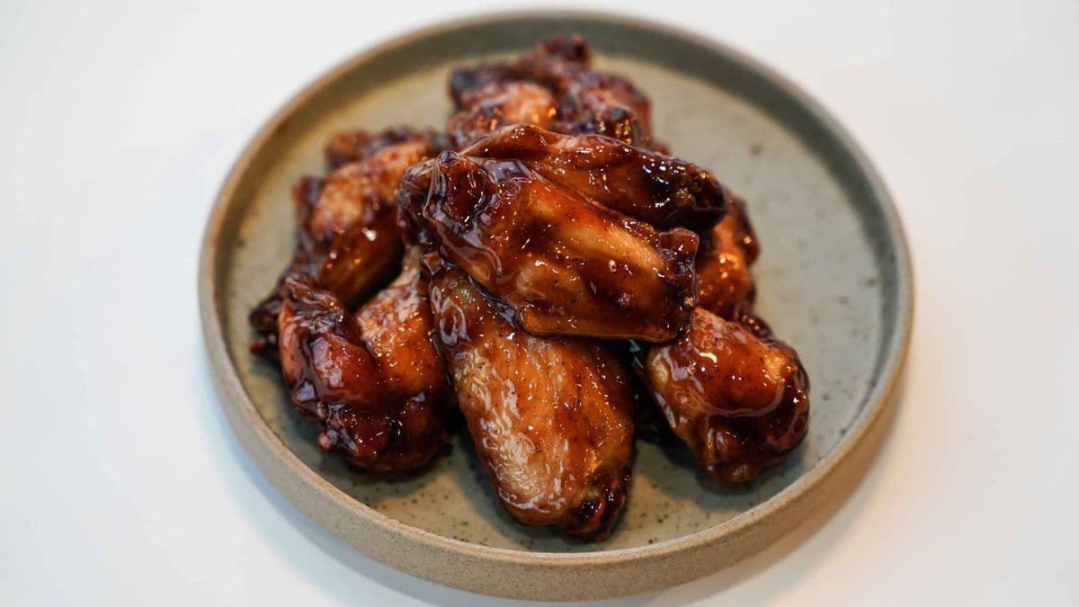 CHICKEN WINGS
