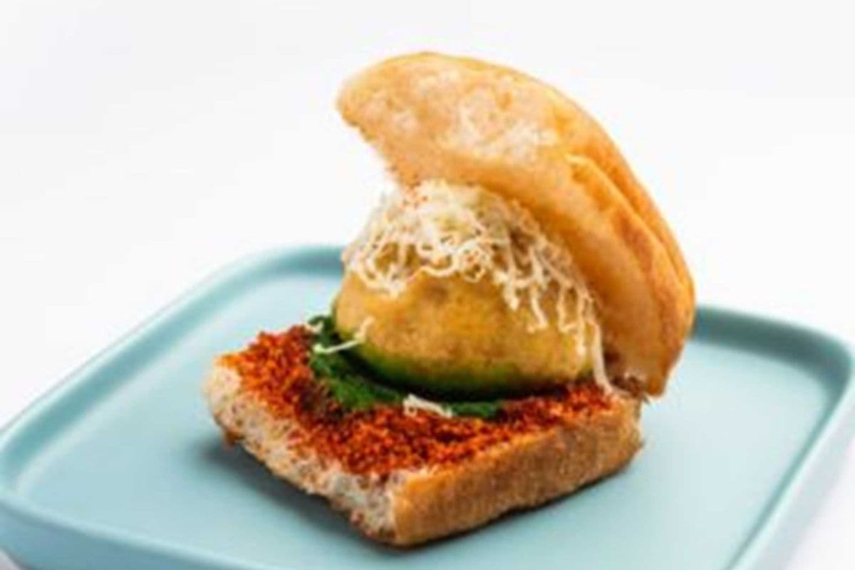 Amul Cheese Masala Vada Pav - 1 pc