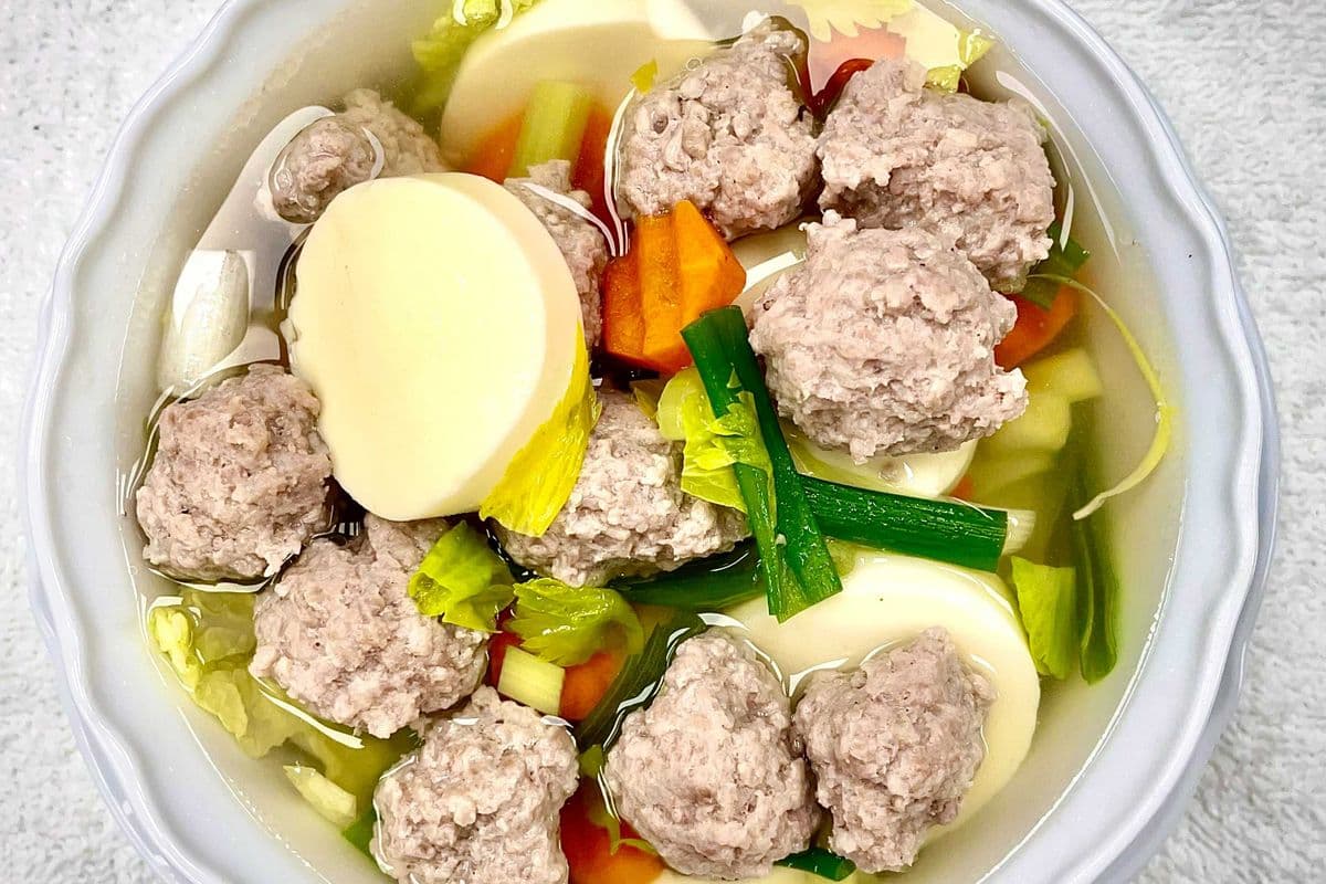 Kid's Clear Soup with Egg Tofu and Minced Pork