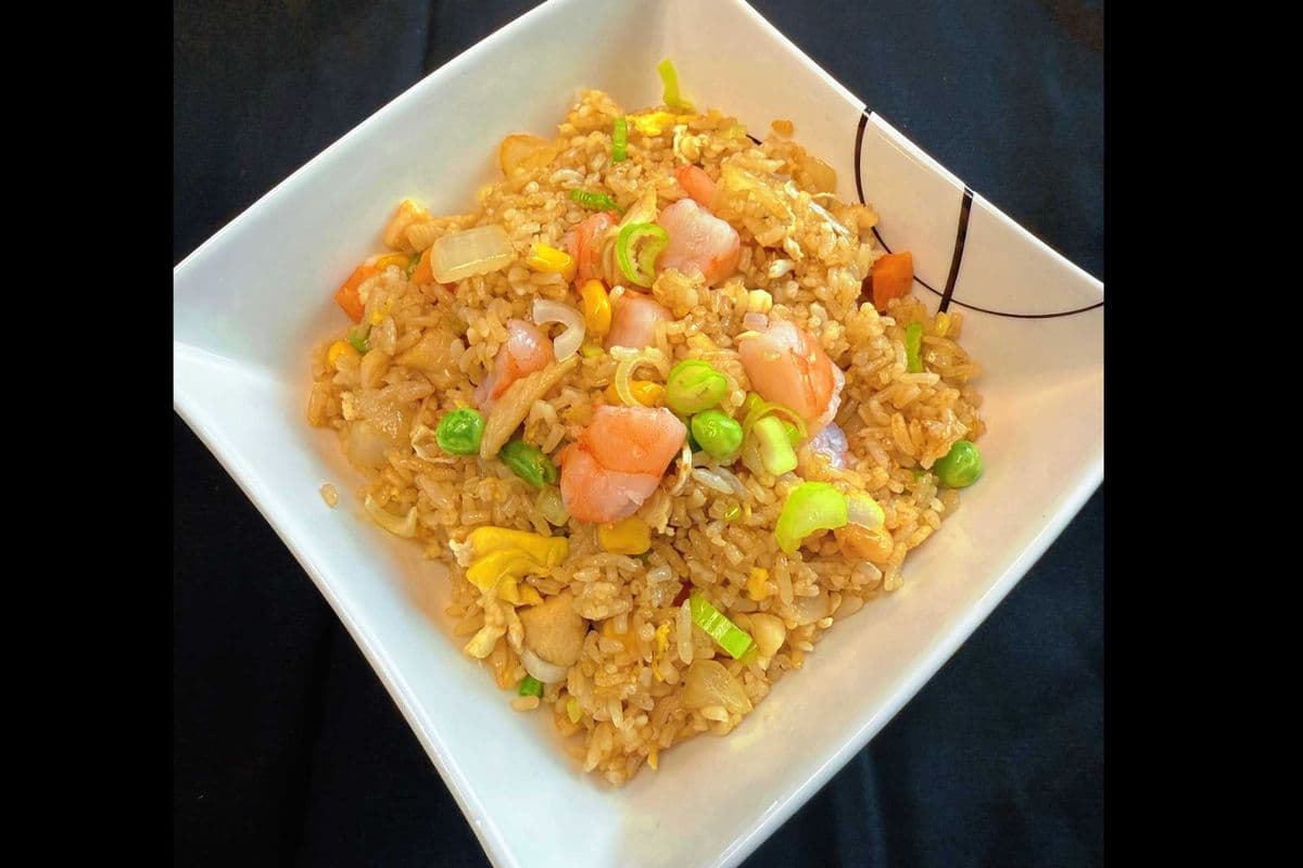 35. Special Fried Rice 特色炒飯
