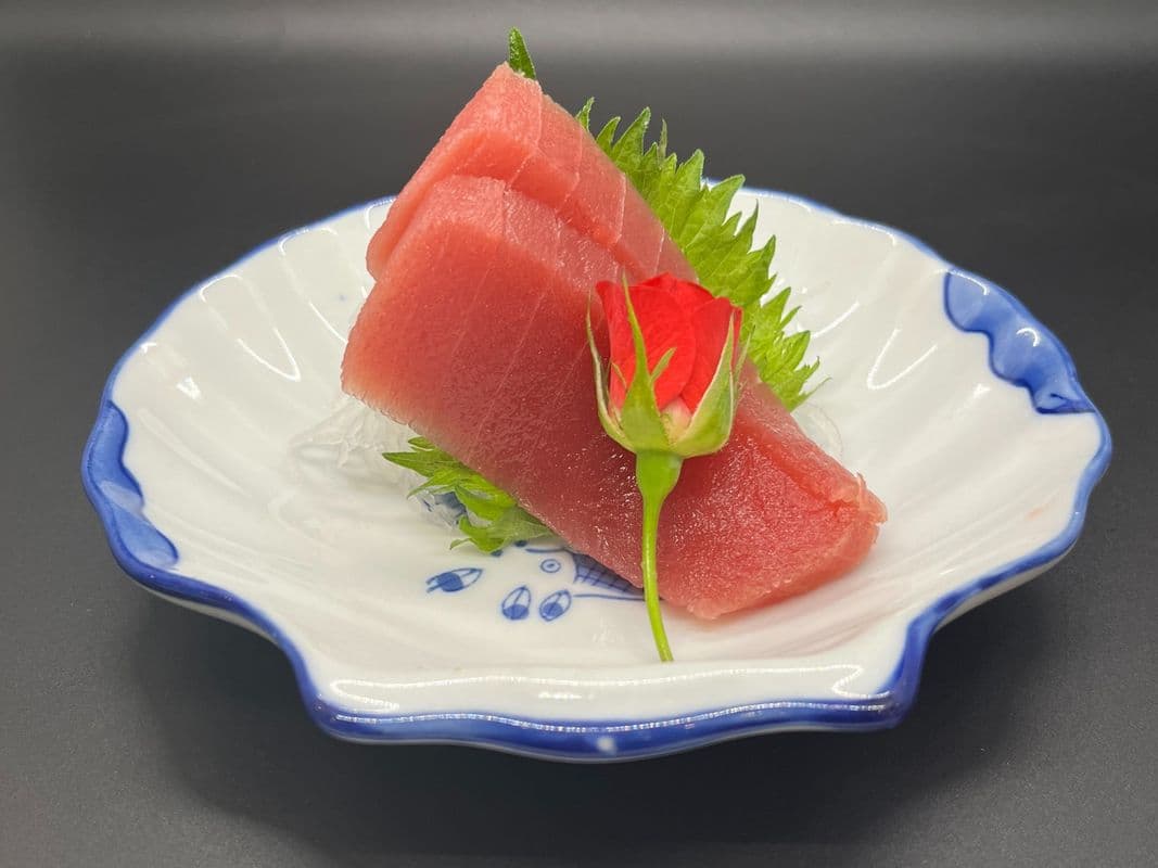 Maguro(thon) (sashimi)
