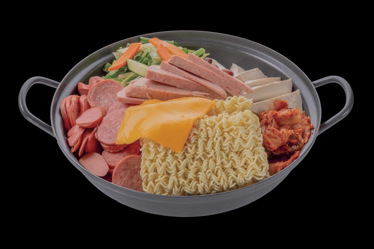 34. 부대전골 Budae Jeongol(Army Stew Hot Pot)