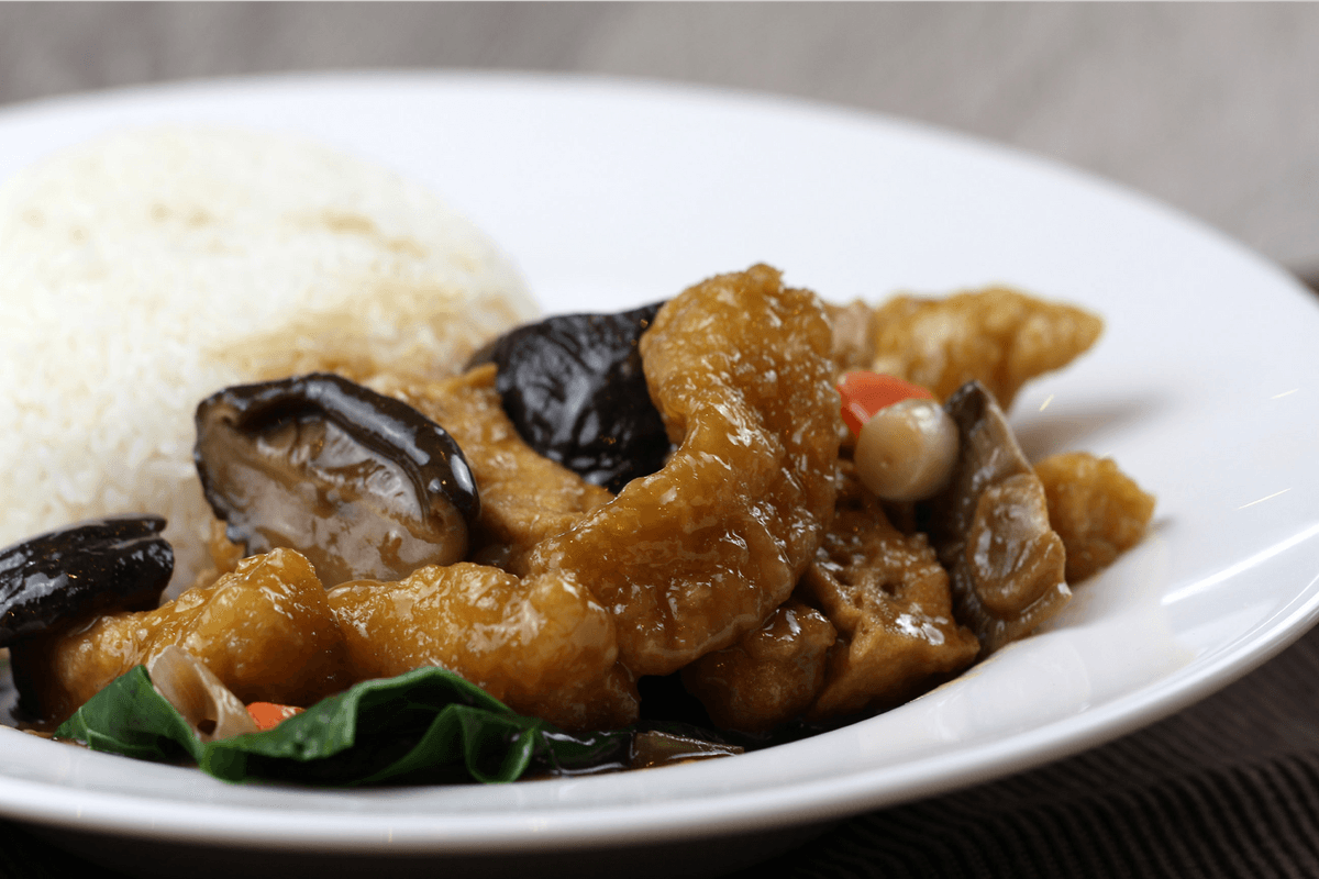 D12. Braised Basa Fillet and Tofu with Rice
