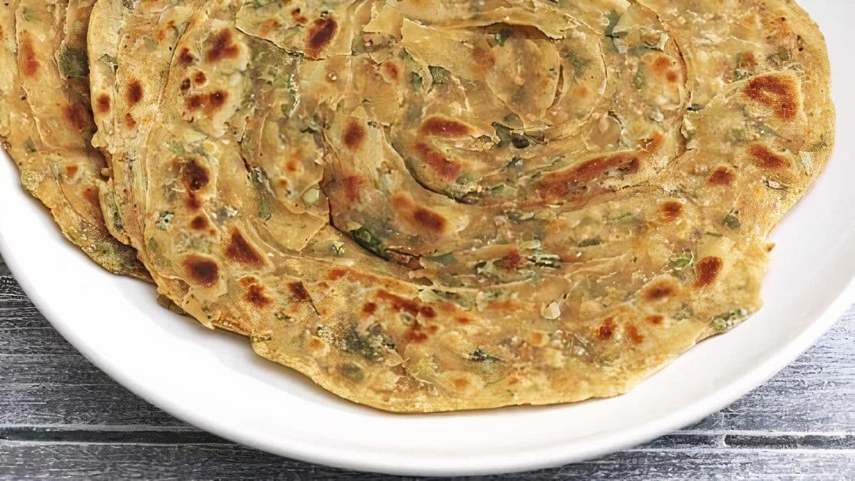Flaky Layered Mint (Pudhina) Parantha (G)