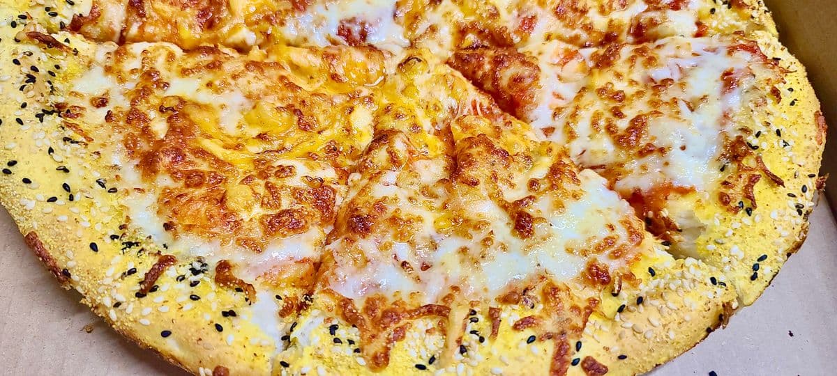Medium 20. Cheese Pizza