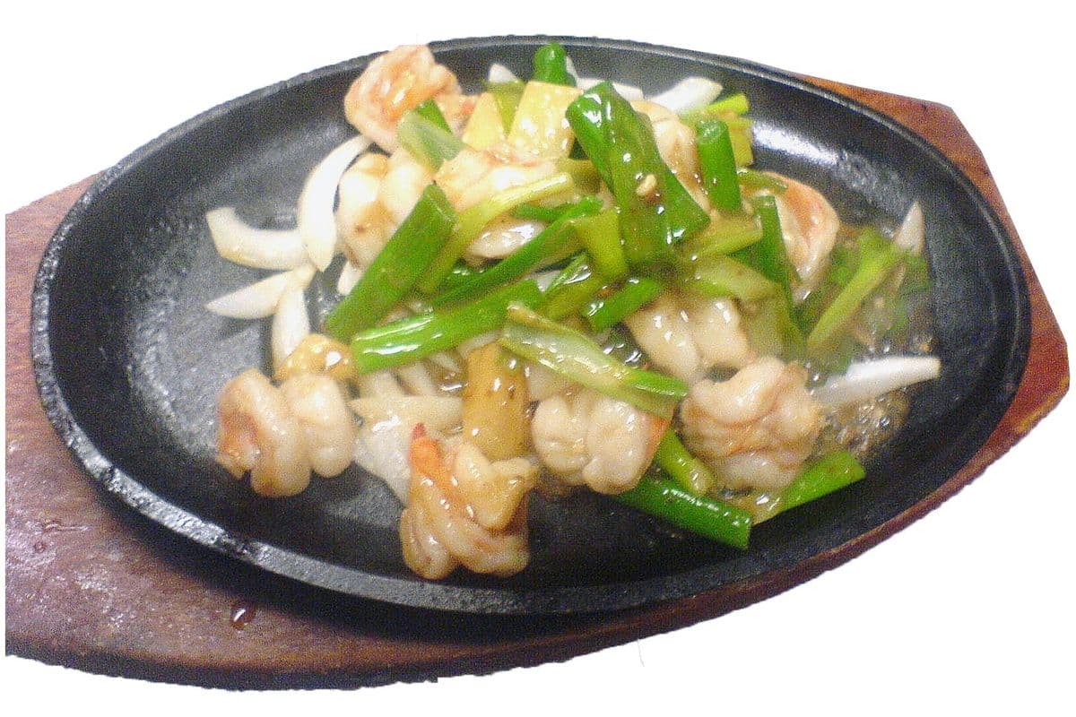 198. Jumbo Shrimp with Ginger and Onion 鐵板薑蔥蝦球