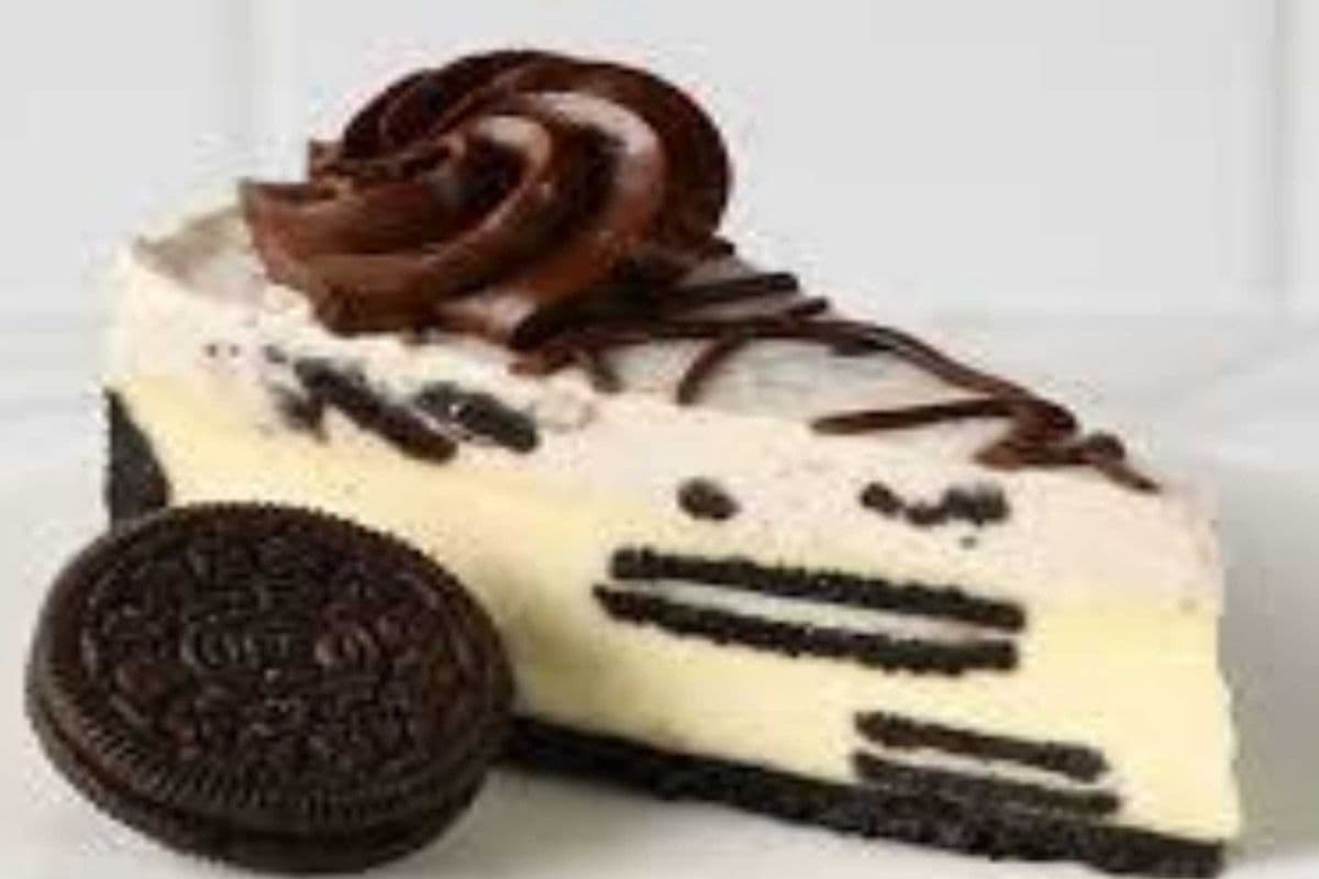 OREO Cookies & Cream Cheesecake