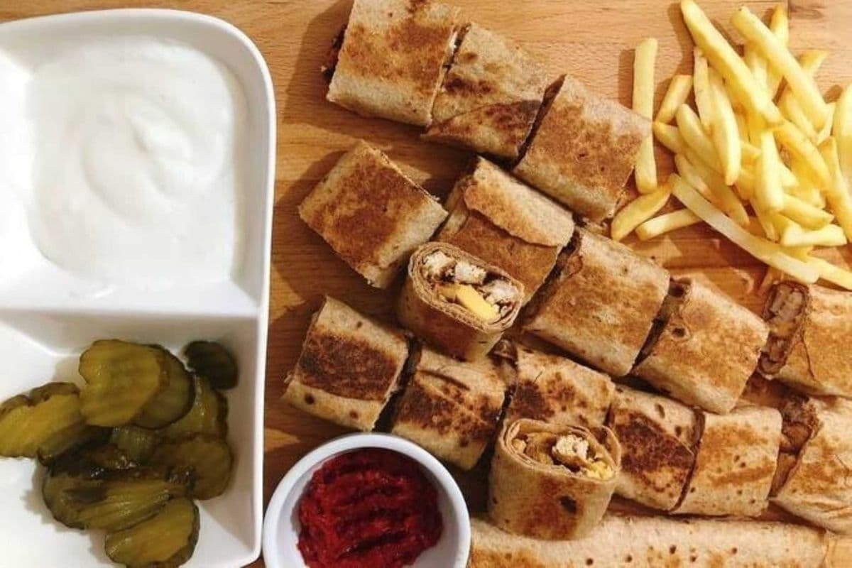 Charcoal Mix Shawarma on Saj Bread (Meal)