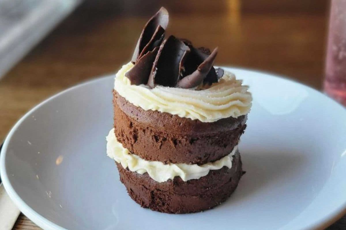 Gluten-friendly Salted Caramel Chocolate Cake