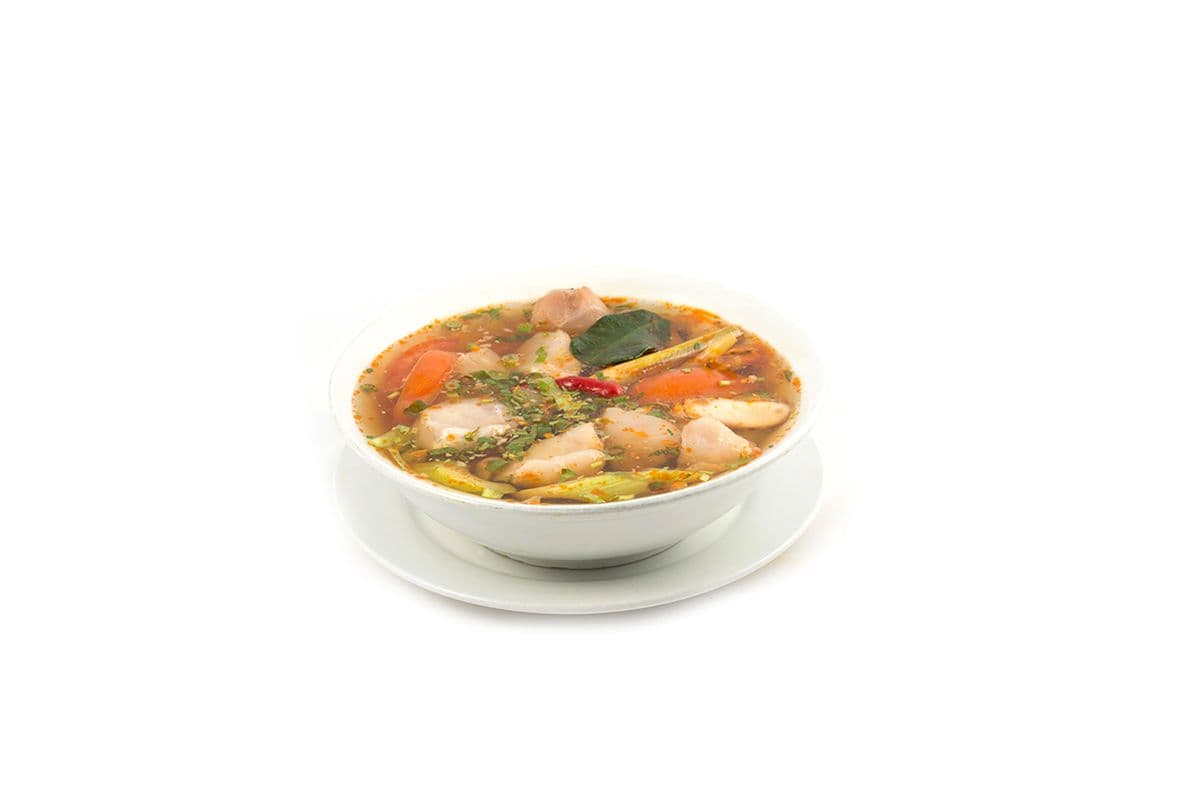 75. Soupe Tom yam vietnamienne aux poissons fraîs du jour / Vietnamese Tom Yam Soup with Fresh Fish of the Day