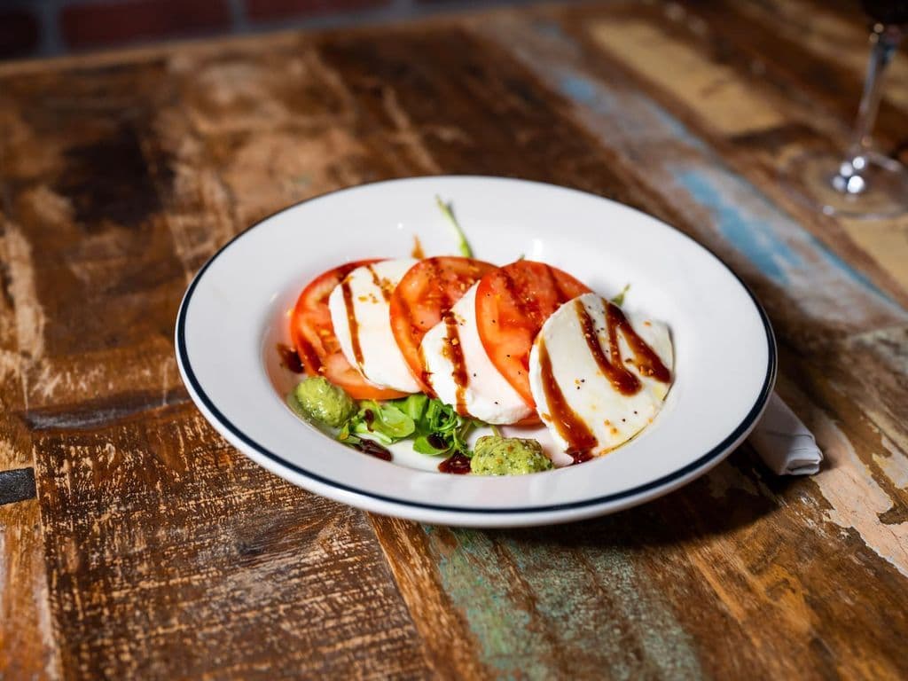 SALADE CAPRESE/ CAPRESE SALAD