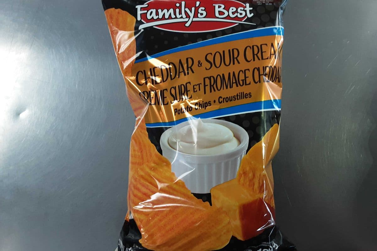 Family's Best Chips - Sour Cream and Onion (150 g)