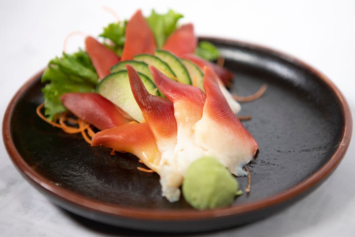 007. Hokkigai Sashimi (9 pcs)
