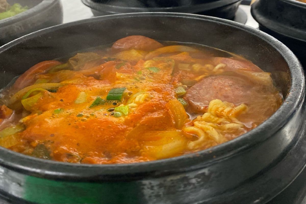 Budae Jjigae / 부대찌게