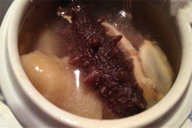 海參燉雞湯 Chicken Soup with Sea Cucumber