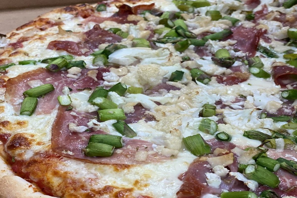 15" Stone-Baked Santa Ana Pizza