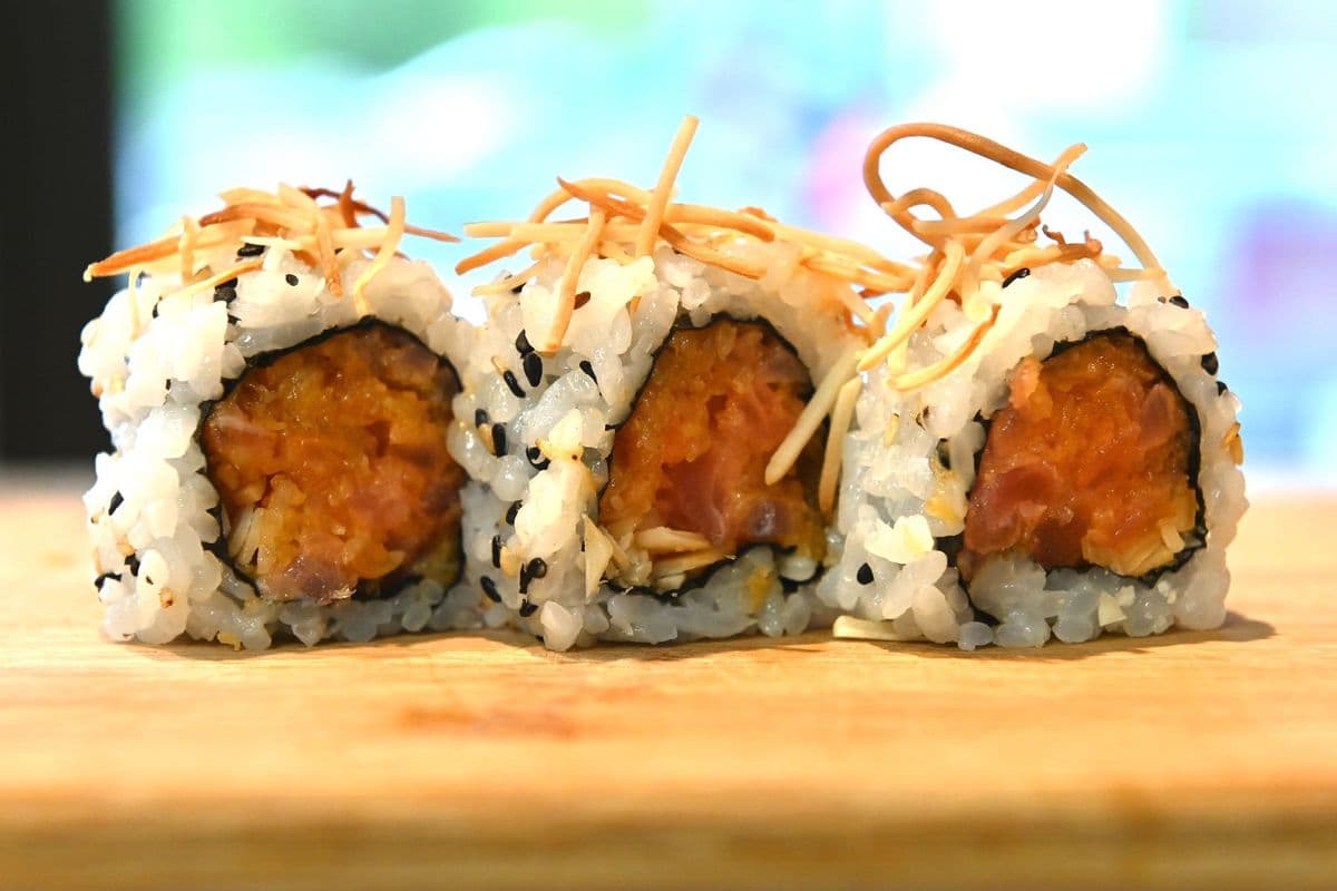 Coconut Spicy Tuna Roll (6 pcs)
