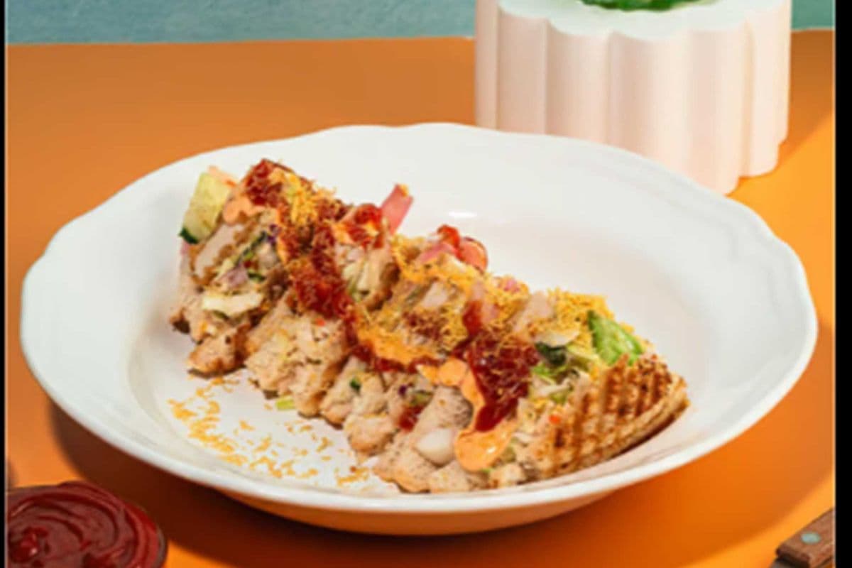 Sector 17 Special Sandwich - Paneer Slice