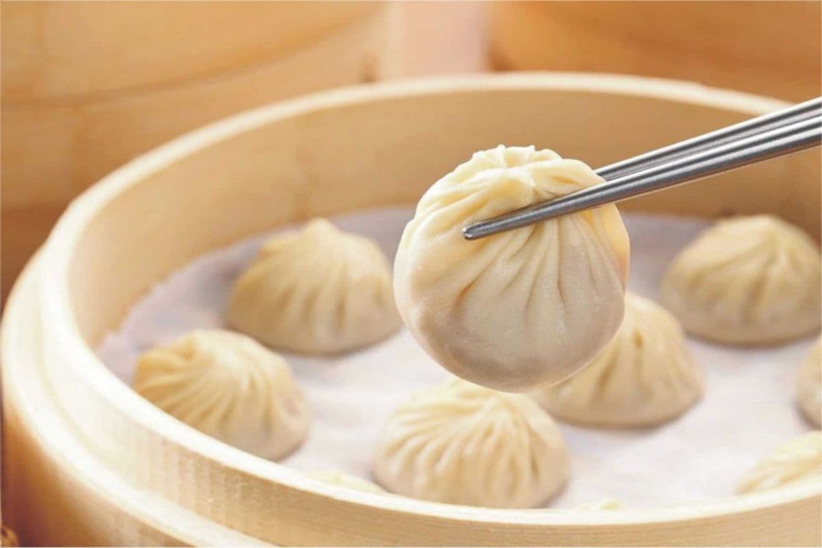 小籠包 “Xiao-Long Bao” Steamed Buns (6pcs)