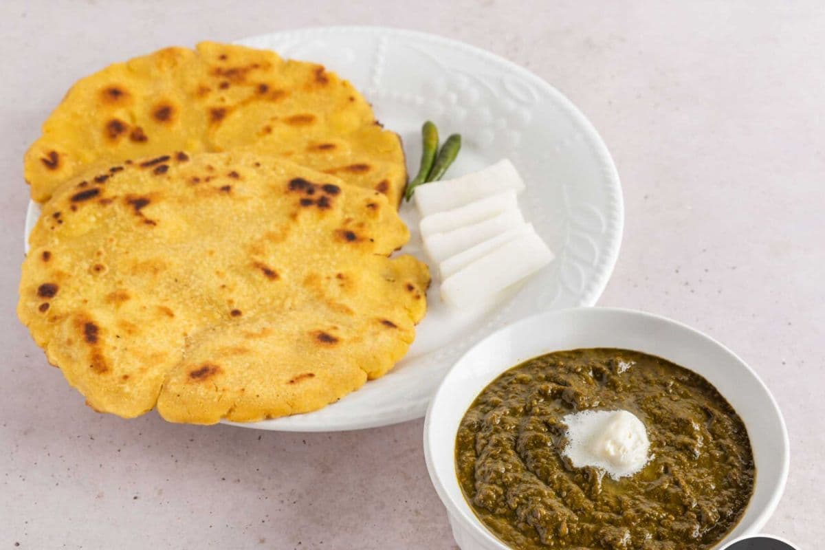 Saag and Makki Roti Combo