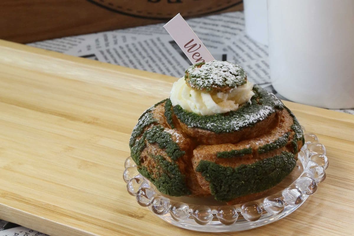 Pate a choux / Cream Puff - Matcha Cream