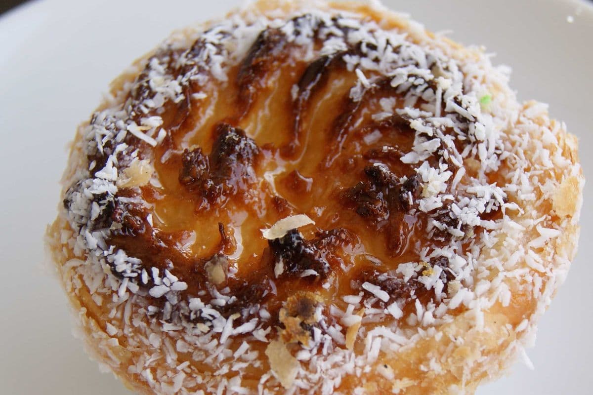 white coconut tart