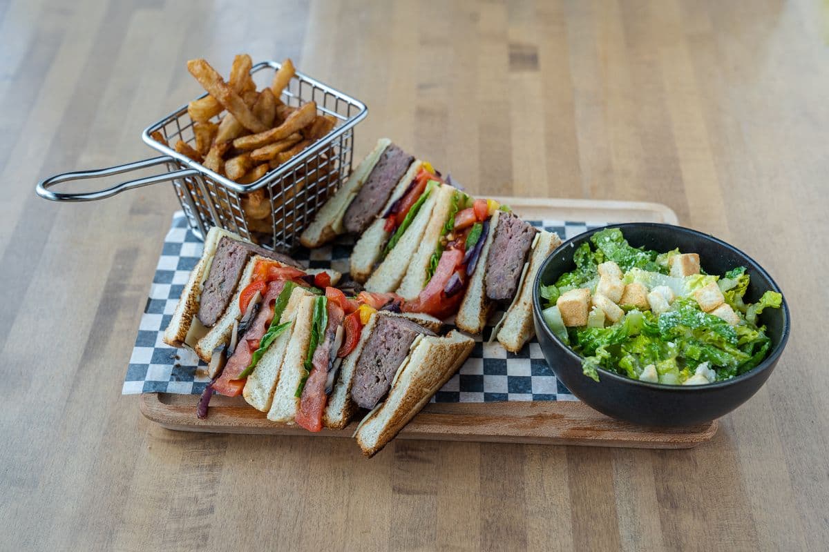 Cosmo club sandwich / Cosmo club sandwich