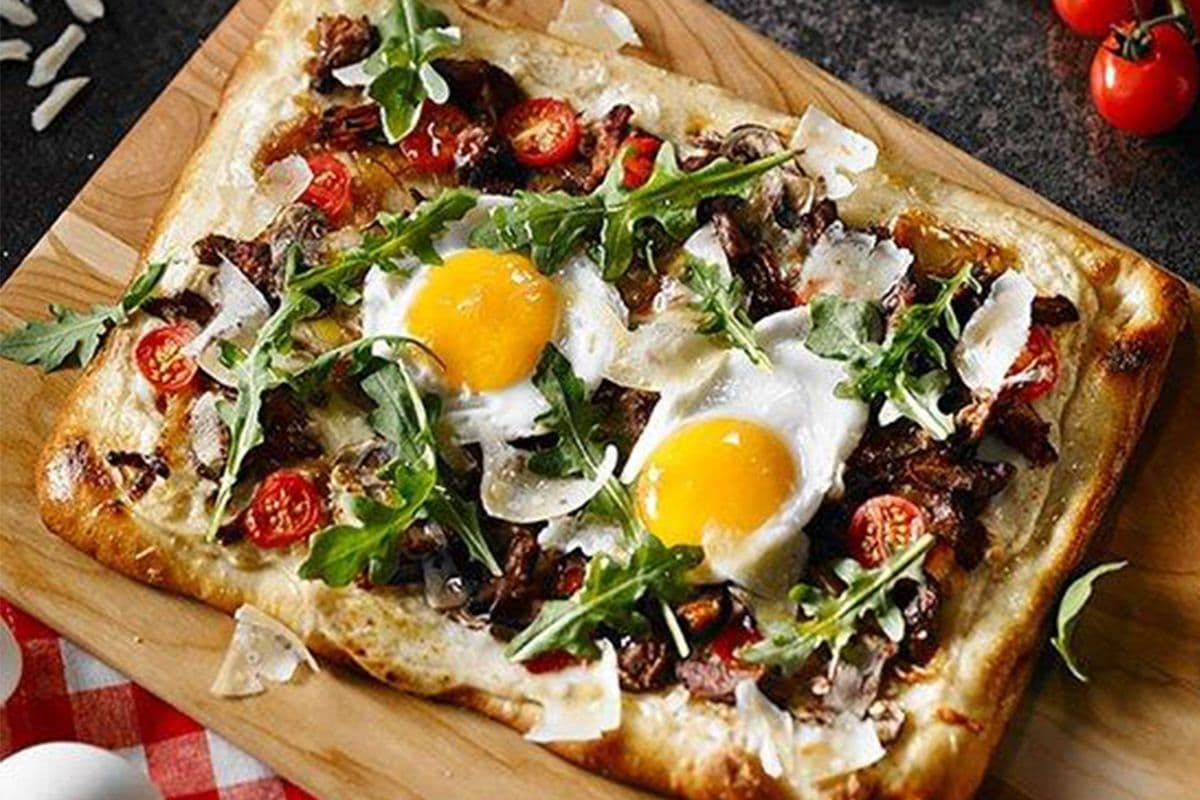 Single Sunny Egg & Braised Beef Pizza