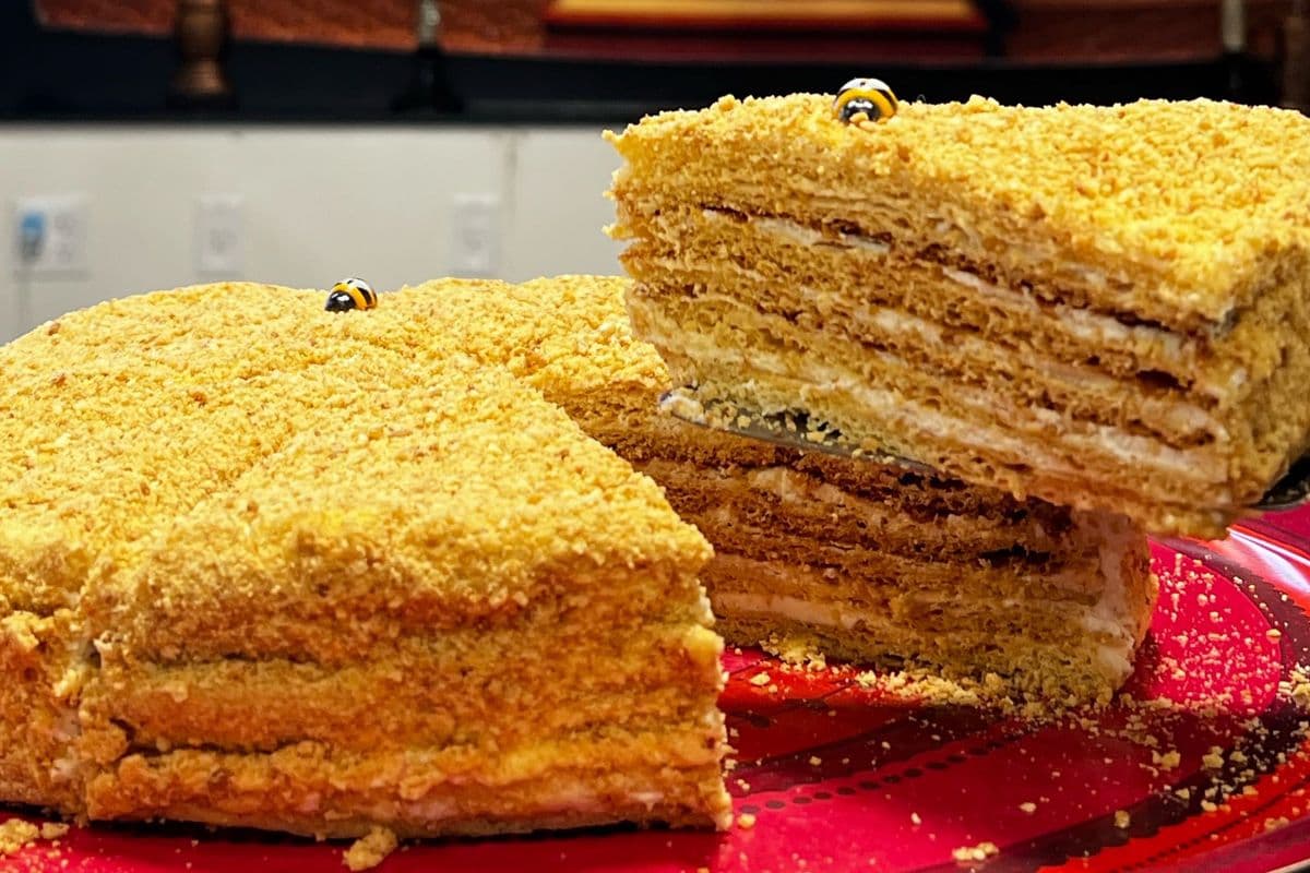 Honey Cake (Slice)