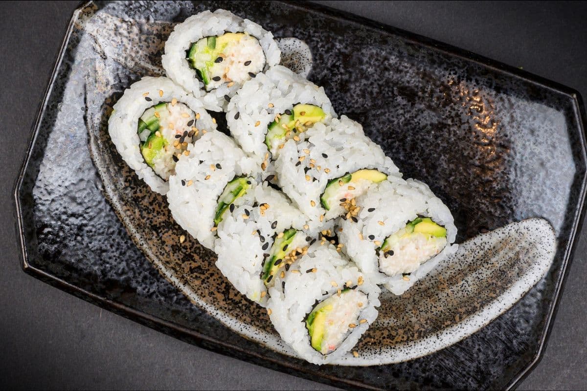 Salifornia Roll (6 Pieces)