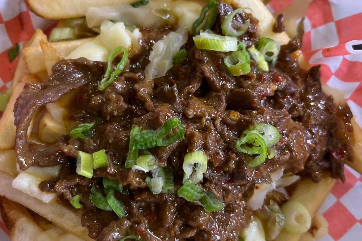 Juicy Beef Loin Poutine / 酱香牛肉Poutine