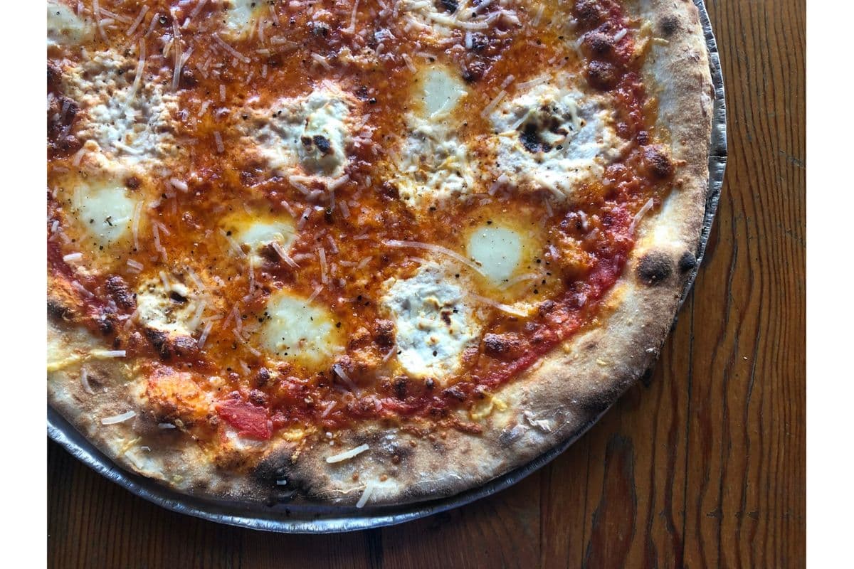 Quattro Formaggi Pizza
