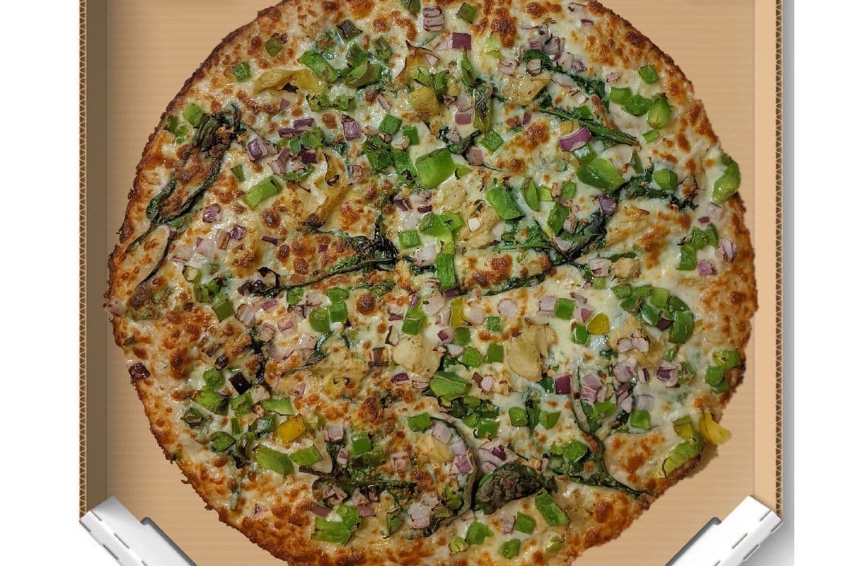 Medium Veggie Alfredo Pizza