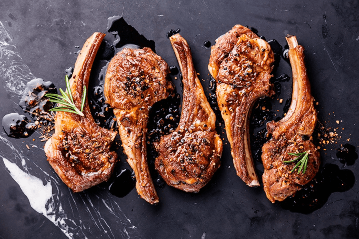 C14. Grilled Rack of Lamb (2 pcs) - 烧汁羊架