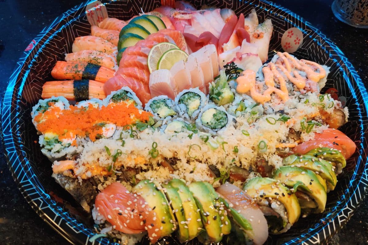 Sashimi & Sushi & Roll 80 Pcs
