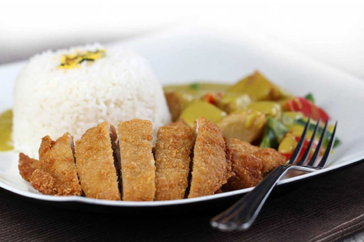 H10. Deep-Fried Curry Pork Chop with Rice