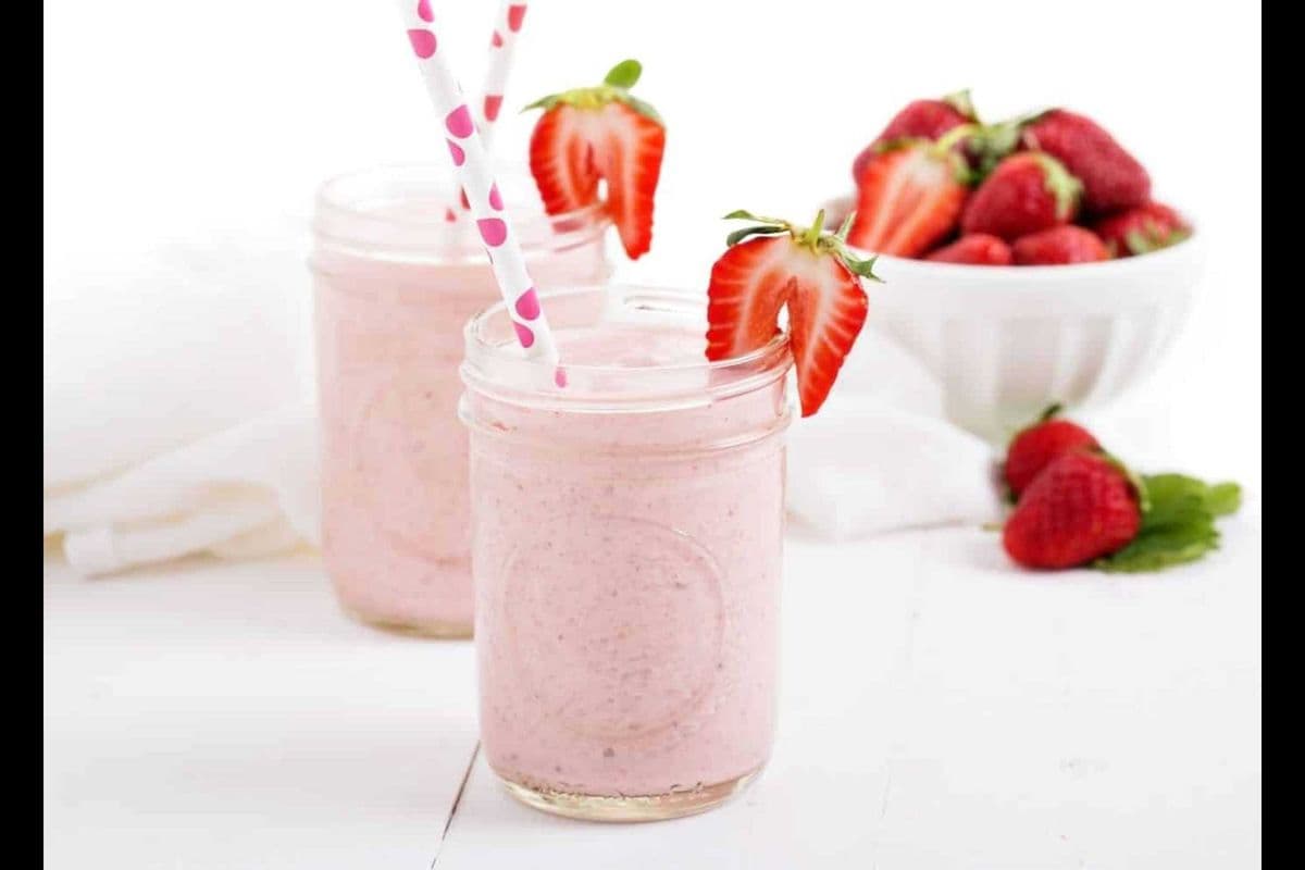Vegan Coconut Strawberry Milkshake